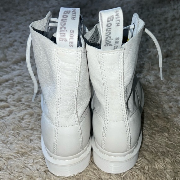 Dr. Martens 1460 Pascal Women’s Mono Lace Up Boots - Picture 4 of 6